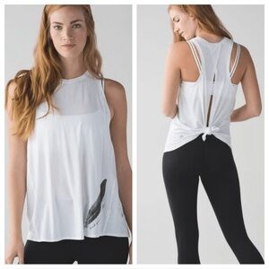 Lululemon 8 Nook Tank Wanderlust Edition ~ White Open / Tie Back Feather